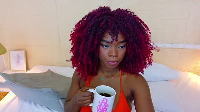 Chocolatte dreams online show from October 24, 3:02 am