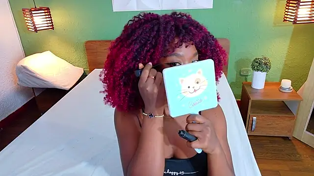 Chocolatte dreams online show from October 14, 12:30 pm