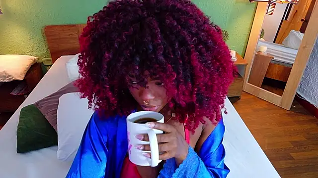 Chocolatte dreams online show from September 19, 1:32 pm