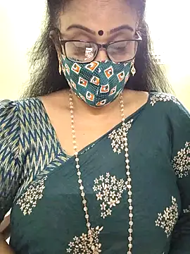 Snapshot of sweet-lotus chatting on October 10, 5:34 am sweet-lotus online show from October 10, 5:34 am