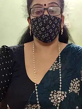 Snapshot of sweet-lotus chatting on September 18, 5:28 am sweet-lotus online show from September 18, 5:28 am