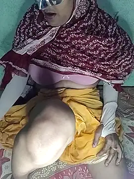 Snapshot of Hotty-Monaa chatting on October 9, 5:06 pm Hotty-Monaa online show from October 9, 5:06 pm