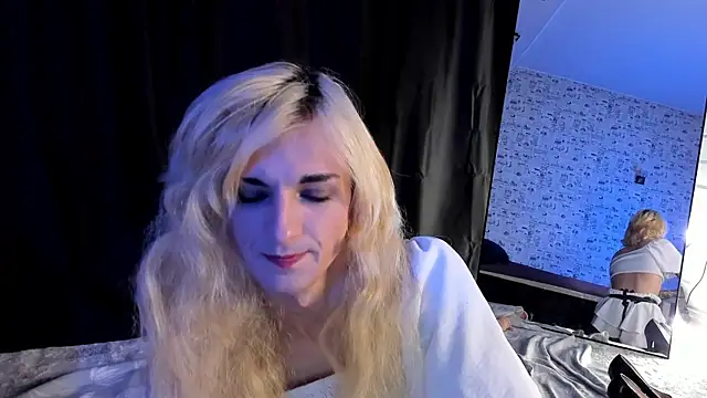 Snapshot of Anjela_Botton chatting on October 1, 7:08 pm Anjela Botton online show from October 1, 7:08 pm