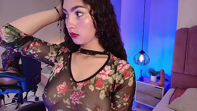 Velissia gh online show from October 10, 8:25 pm