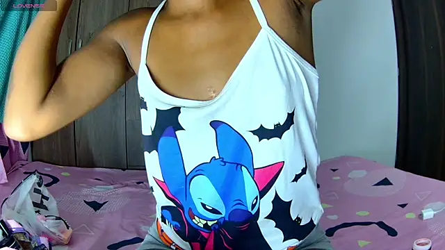 shantall ebony1 online show from October 12, 7:33 am