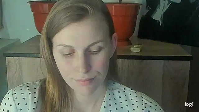 JuliaMuuun online show from May 14, 10:26 pm
