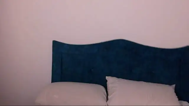 Snapshot of angelinhaaa chatting on October 4, 1:44 am angelinhaaa online show from October 4, 1:44 am