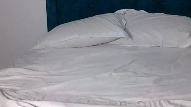 Snapshot of angelinhaaa chatting on November 2, 3:54 am angelinhaaa online show from November 2, 3:54 am