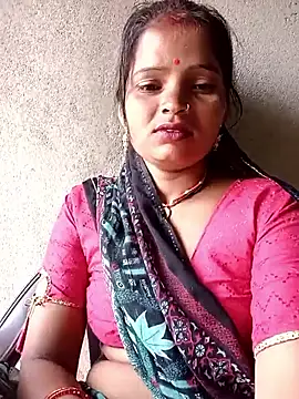 Snapshot of Neelamt12 chatting on September 18, 1:26 am Neelamt12 online show from September 18, 1:26 am