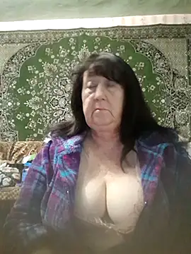 Snapshot of CrystalLime6411 chatting on October 14, 4:09 pm CrystalLime6411 online show from October 14, 4:09 pm