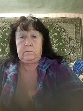 Snapshot of CrystalLime6411 chatting on October 9, 5:55 am CrystalLime6411 online show from October 9, 5:55 am