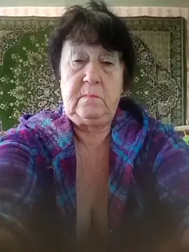 Snapshot of CrystalLime6411 chatting on September 28, 7:58 am CrystalLime6411 online show from September 28, 7:58 am