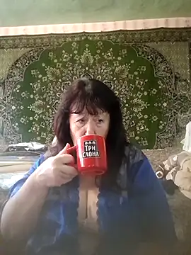 Snapshot of CrystalLime6411 chatting on October 30, 1:01 pm CrystalLime6411 online show from October 30, 1:01 pm