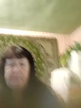 Snapshot of CrystalLime6411 chatting on October 29, 12:53 pm CrystalLime6411 online show from October 29, 12:53 pm