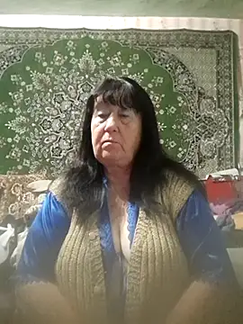 Snapshot of CrystalLime6411 chatting on September 18, 5:44 pm CrystalLime6411 online show from September 18, 5:44 pm