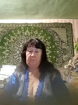 Snapshot of CrystalLime6411 chatting on October 25, 5:42 pm CrystalLime6411 online show from October 25, 5:42 pm