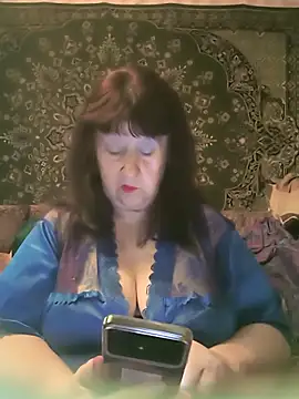 CrystalLime6411 online show from April 7, 3:25 pm