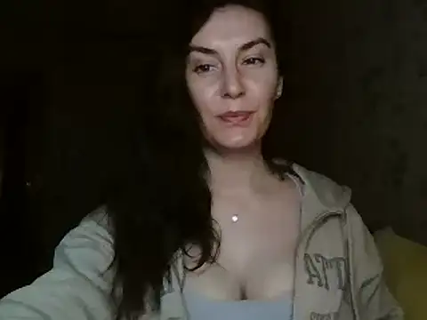 Snapshot of KatalinaQE chatting on October 27, 5:36 am KatalinaQE online show from October 27, 5:36 am