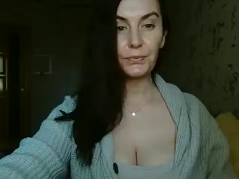 Snapshot of KatalinaQE chatting on October 22, 6:40 am KatalinaQE online show from October 22, 6:40 am