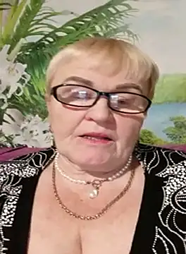 Snapshot of VioletSweet5566 chatting on September 24, 5:56 pm VioletSweet5566 online show from September 24, 5:56 pm