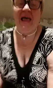 Snapshot of VioletSweet5566 chatting on October 4, 3:38 pm VioletSweet5566 online show from October 4, 3:38 pm