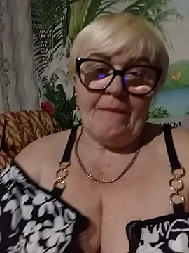 VioletSweet5566 online show from March 13, 6:31 pm