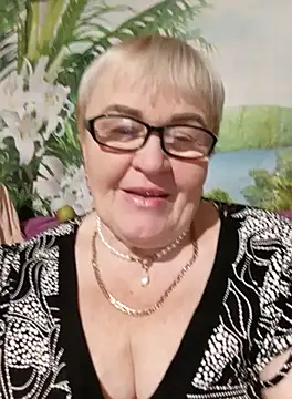 Snapshot of VioletSweet5566 chatting on October 7, 5:39 pm VioletSweet5566 online show from October 7, 5:39 pm