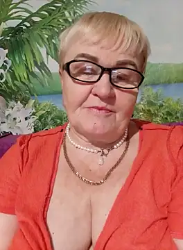 Snapshot of VioletSweet5566 chatting on September 25, 6:06 pm VioletSweet5566 online show from September 25, 6:06 pm