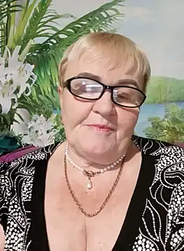 Snapshot of VioletSweet5566 chatting on September 22, 6:28 pm VioletSweet5566 online show from September 22, 6:28 pm