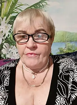 Snapshot of VioletSweet5566 chatting on October 13, 5:48 pm VioletSweet5566 online show from October 13, 5:48 pm