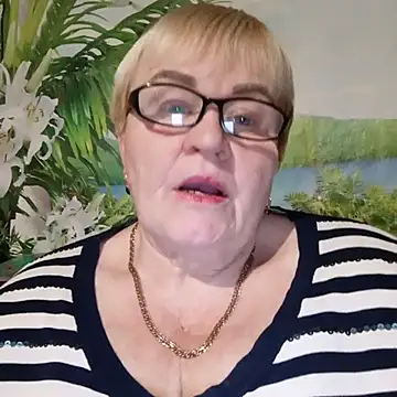 Snapshot of VioletSweet5566 chatting on October 31, 7:51 pm VioletSweet5566 online show from October 31, 7:51 pm