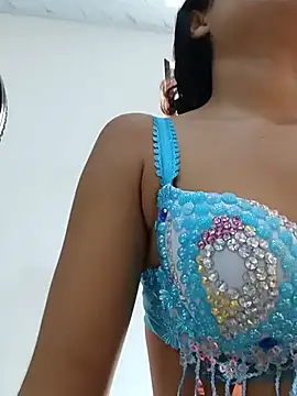 Snapshot of Little-Pussy-Sweet chatting on October 31, 2:10 pm Little-Pussy-Sweet online show from October 31, 2:10 pm