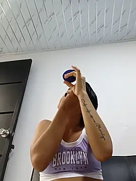 Little-Pussy-Sweet online show from November 24, 7:38 pm