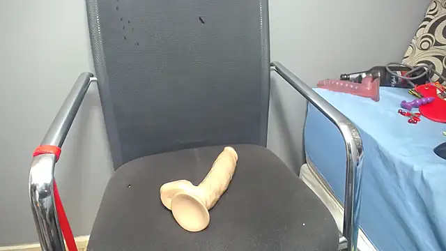 Snapshot of Ozimpho chatting on October 27, 7:19 pm Ozimpho online show from October 27, 7:19 pm