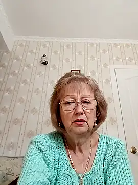 Snapshot of AlikaSwan5821 chatting on October 21, 12:31 pm AlikaSwan5821 online show from October 21, 12:31 pm