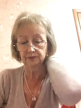 Snapshot of AlikaSwan5821 chatting on September 25, 1:10 pm AlikaSwan5821 online show from September 25, 1:10 pm