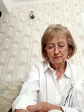 Snapshot of AlikaSwan5821 chatting on September 24, 12:59 pm AlikaSwan5821 online show from September 24, 12:59 pm