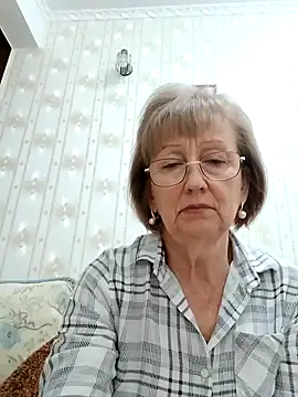 Snapshot of AlikaSwan5821 chatting on October 15, 7:49 pm AlikaSwan5821 online show from October 15, 7:49 pm