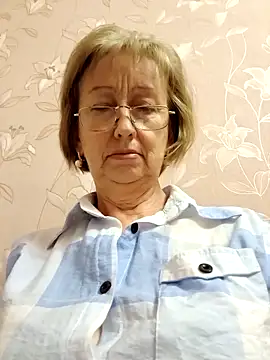 Snapshot of AlikaSwan5821 chatting on September 17, 8:51 pm AlikaSwan5821 online show from September 17, 8:51 pm