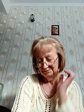 Snapshot of AlikaSwan5821 chatting on October 9, 1:59 pm AlikaSwan5821 online show from October 9, 1:59 pm