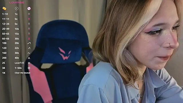 Snapshot of MiSeki chatting on October 23, 7:20 pm MiSeki online show from October 23, 7:20 pm