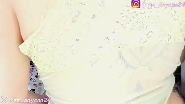 sweetdollinda23 online show from February 14, 5:15 pm