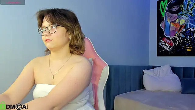 Nina Lunaa online show from September 17, 8:34 am