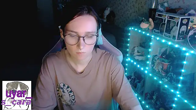 Snapshot of s_cara chatting on September 21, 7:45 pm s cara online show from September 21, 7:45 pm