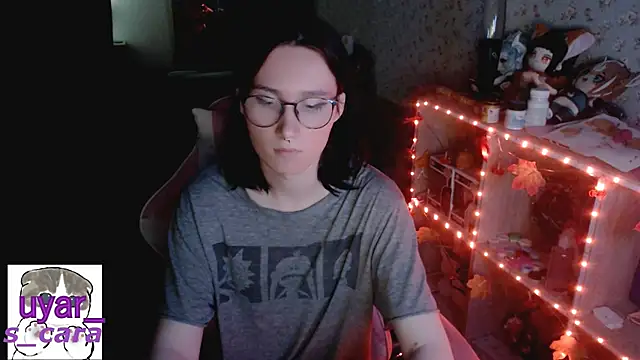 Snapshot of s_cara chatting on October 9, 2:21 pm s cara online show from October 9, 2:21 pm