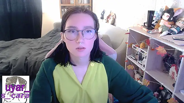 Snapshot of s_cara chatting on October 7, 11:25 am s cara online show from October 7, 11:25 am