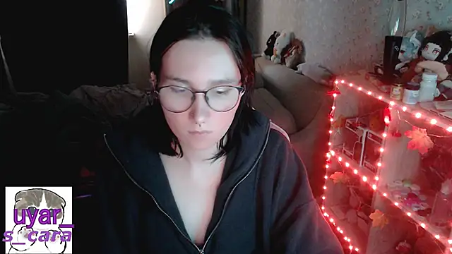 Snapshot of s_cara chatting on October 13, 12:30 pm s cara online show from October 13, 12:30 pm