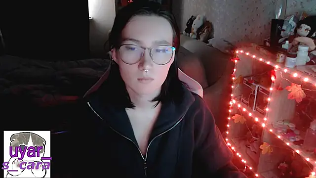 Snapshot of s_cara chatting on October 16, 11:35 am s cara online show from October 16, 11:35 am