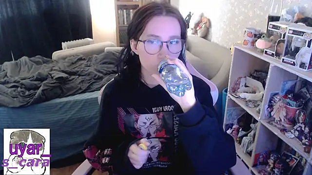 Snapshot of s_cara chatting on September 27, 11:17 am s cara online show from September 27, 11:17 am