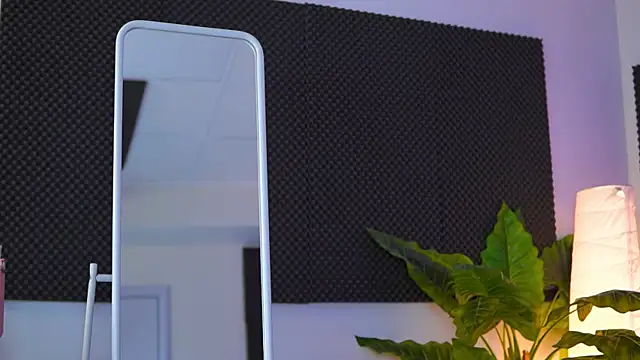 Snapshot of KyssaraPlay chatting on October 17, 7:39 pm KyssaraPlay online show from October 17, 7:39 pm